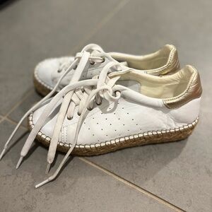 Made in Spain Dylan Skye leather upper and woven/rubber base lace up sneakers